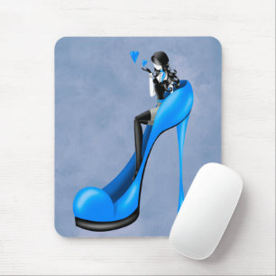 Mode-Diva in blauen Stilettos Mousepad