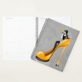 Mode-Diva in Stiletto-Gelb Planer (Anzeige)