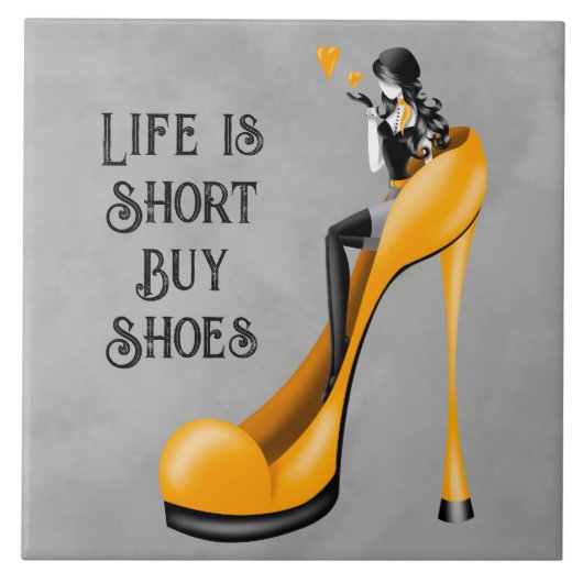 Mode-Diva in Stiletto Golden Fliese (Vorderseite)