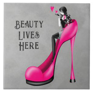 Mode-Diva in Stiletto Pink Fliese