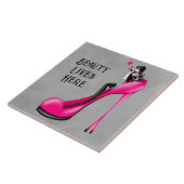 Mode-Diva in Stiletto Pink Fliese (Seite)