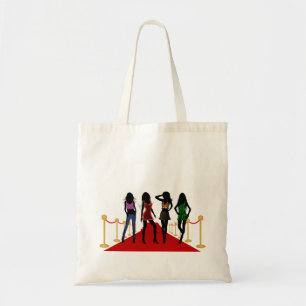Mode Girls auf den Tragetaschen des Red Carpet Bud