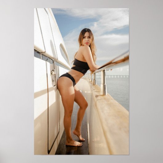Model Wearing A Black Bikini Poster (Vorne)
