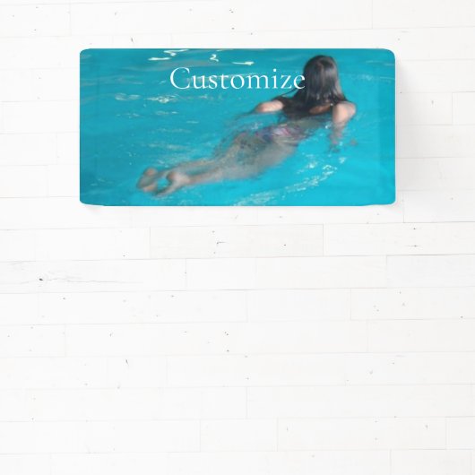 Modell der Frau Thunder_Cove Banner (InSitu)