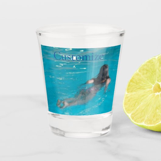 Modell der Frau Thunder_Cove Schnapsglas (Vorderseite)