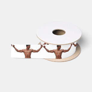 Modell der männlichen Fitness Thunder_Cove Satinband