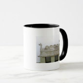Modell eines Schiffs, das Wein auf transportiert Tasse (VorderseiteRechts)