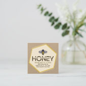 Modern 3D Yellow Hexagon Stylized Bee Honey Kraft Quadratische Visitenkarte (Stehend Vorderseite)