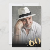 Modern 60th Sixty Birthday Photo Gold Glitter Einladung (Rückseite)