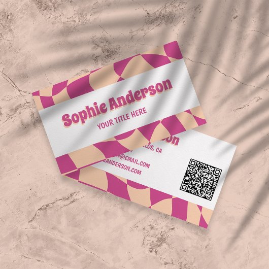 Modern 70s Retro Pink Wavy with QR Code Visitenkarte