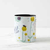 Modern Abstract Botanical Yellow Billy Button Zweifarbige Tasse (Mittel)