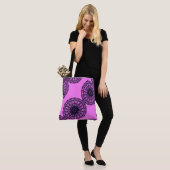 MODERN abstrakt gezeichnet, tiefblau-rosa Farbe: # Tasche (Am Model)