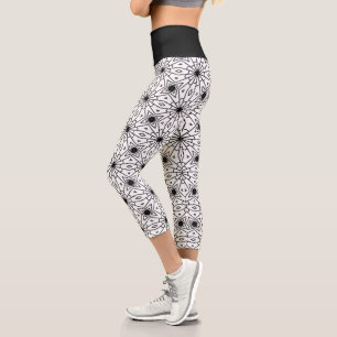Modern abstrakt in Schwarz und Weiß   Capri Leggings