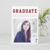 Modern and Bold graduation announcement Maroon Ankündigung (Stehend Vorderseite)