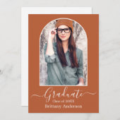 Modern Arch Calligrafy Terracotta Abschluss Ankündigung (Vorne/Hinten)