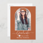 Modern Arch Cap Calligrafy Terracotta Abschluss Postkarte (Vorne/Hinten)