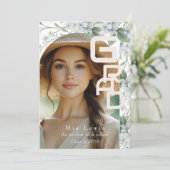 Modern Arch Soft Blue Hydrangeas Graduation Photo Ankündigung (Stehend Vorderseite)