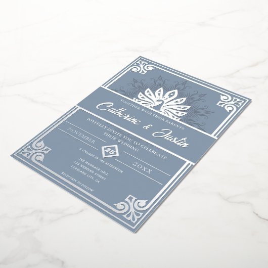 Modern Art Deco Pfauenhochzeit Silver Folieneinladung (Gedreht)