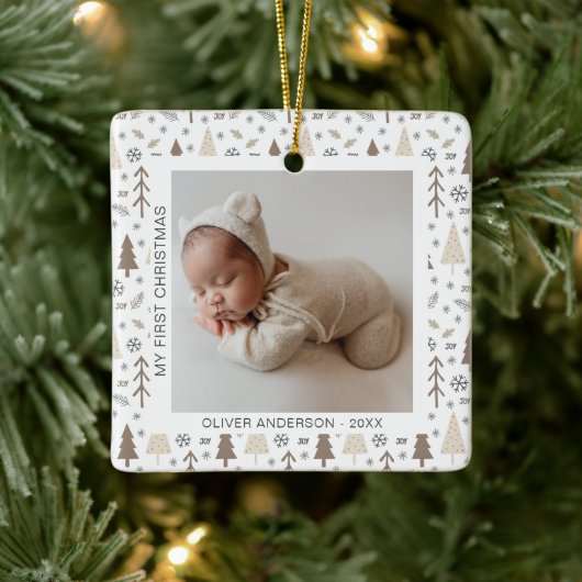 Modern Baby First Christmas Keramikornament (Baum)