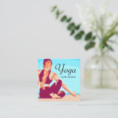 Modern Beach Yoga Instructor Weibliche Pose Quadratische Visitenkarte (Stehend Vorderseite)