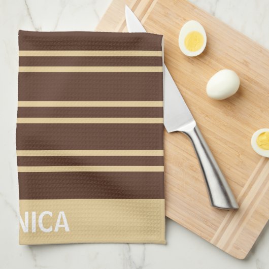 modern Beige &Brown Stripes Pattern Custom Name Geschirrtuch (Viertel Falte)