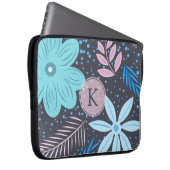 Modern Big Blue Blume Muster Pink Monogram Laptopschutzhülle (Vorne Rechts)