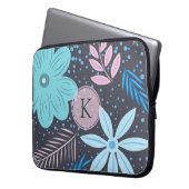 Modern Big Blue Blume Muster Pink Monogram Laptopschutzhülle (Vorderseite Links)