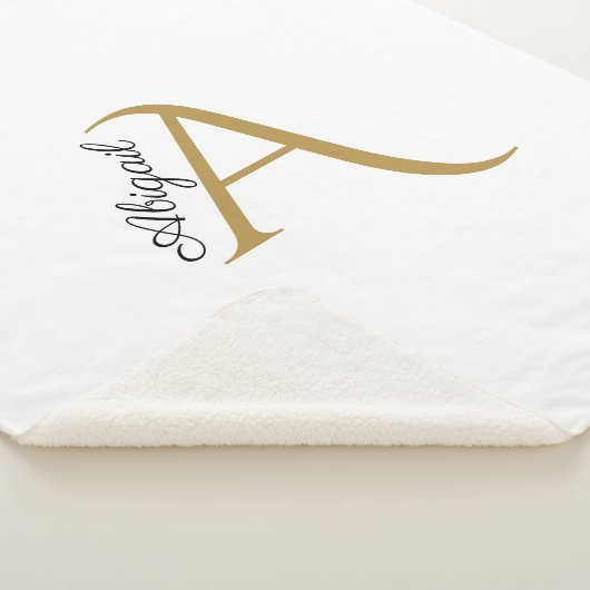 Modern Black and Gold Monogram White Sherpadecke (3/4)