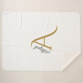 Modern Black and Gold Monogram White Sherpadecke (Vorderseite (Horizontal))