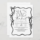 Modern Black  and White Bow Bridal Shower Einladung (Vorne/Hinten)