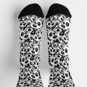 Modern Black and White Cute Panda Bear Pattern Socken (Oben)