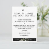 Modern Black and White Floral Wedding Invitation Einladung (Stehend Vorderseite)