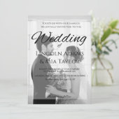 Modern Black and White Overlay Wedding Invitation Einladung (Stehend Vorderseite)