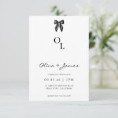 Modern Black Bow Monogram Wedding Invitation Einladung (Stehend Vorderseite)