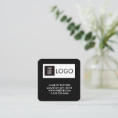 Modern Black Custom Logo & QR Code Square Business Quadratische Visitenkarte (Stehend Vorderseite)