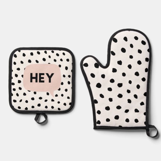 Modern Black Dots & Bubble Chat Pink With Hey Ofenhandschuh & Topflappen-Set (Vorderseite)