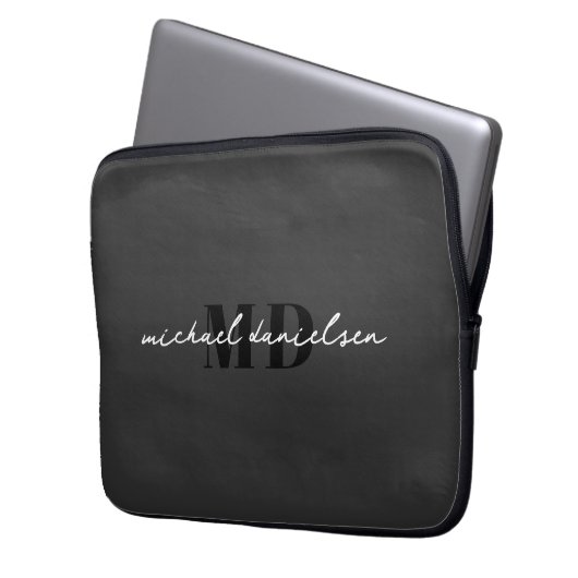 Modern Black & Elegant Script Initial Monogram Laptopschutzhülle (Vorderseite Links)