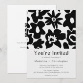 Modern Black Floral QR Code Wedding Einladung (Vorne/Hinten)