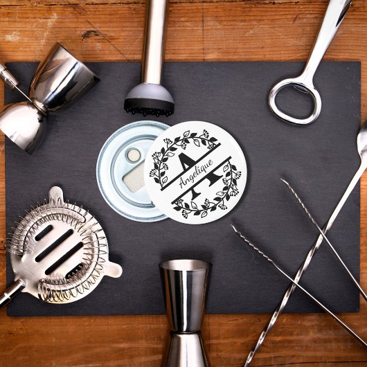 Modern Black Floral Wreath Split Monogram "A" Flaschenöffner