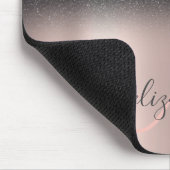 Modern Black Glitzer Ombre Rose Gold Monogram Mousepad (Ecke)