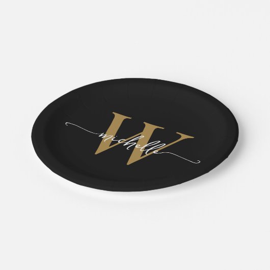 Modern Black Gold Custom Monogram Name Script Pappteller (Schrägansicht)