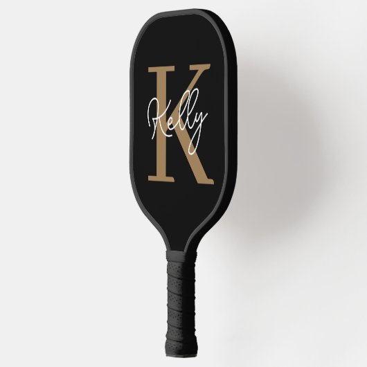 Modern Black Gold Monogram Script Pickleball Schläger (Links)