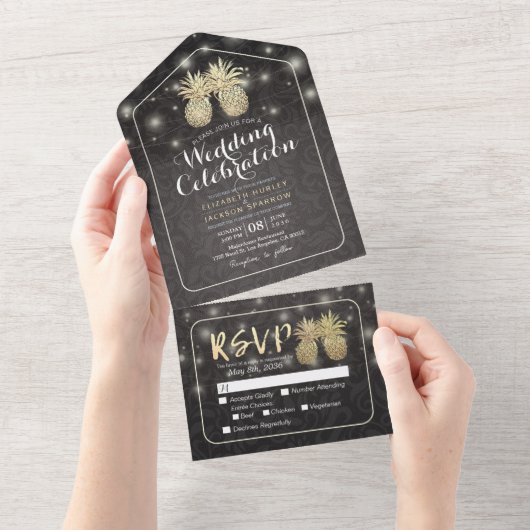 Modern Black & Gold Pineapples Couple Wedding RSVP All In One Einladung (Abreißen)