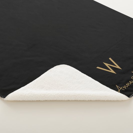 Modern Black Gold Script Monogram Sherpadecke (3/4)