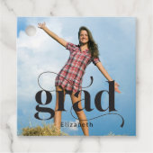  Modern Black Grad Typography Photo Graduation Geschenkanhänger (Vorderseite)
