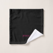 Modern Black Hot Pink Simple Script Monogram Name Badhandtuch Set (Waschlappen)
