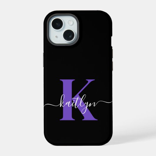 Modern Black Lila Script Monogram iPhone 15 Hülle (Rückseite)