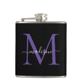 Modern Black Lila Violet Monogram Script Name Flachmann (Vorderseite)