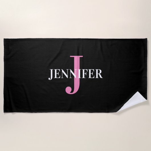 Modern Black Pink Minimalistisch Monogram Name Strandtuch (Vorderseite)