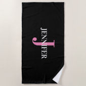 Modern Black Pink Minimalistisch Monogram Name Strandtuch (Vorderseite)